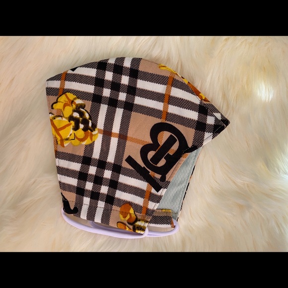 Mask - Picture 1 of 2